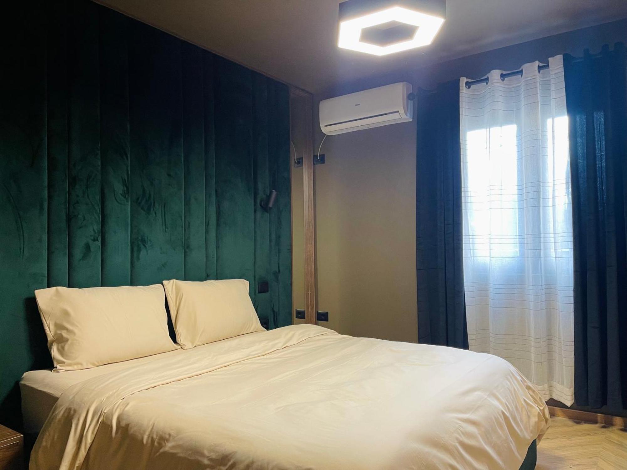 Dea'S Apartment: Hidden Gem 地拉那 外观 照片